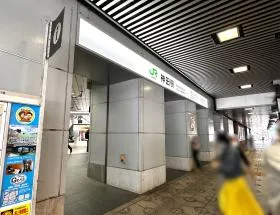 東口（外側）