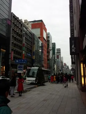 銀座天国ビルの外観