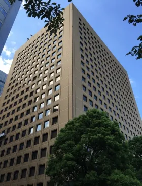興和川崎西口ビルの外観