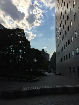 興和川崎西口ビルの外観