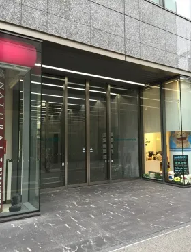 川崎フロンティアビルの外観