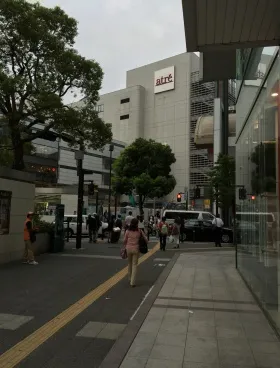 川崎フロンティアビルの外観