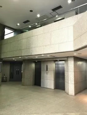 ヘリオス関内ビルの外観