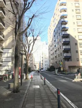 ヘリオス関内ビルの外観