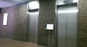 鶴屋町共同(SY)ビルの外観