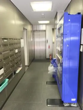 共同ビル(兜町)の外観
