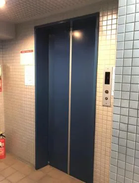 渡井ビルの外観