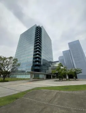GRC横浜ベイリサーチパーク(旧:テクノウェイブ100)の外観