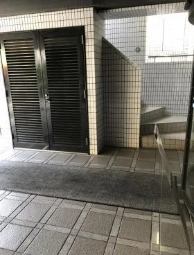 YSビルの外観