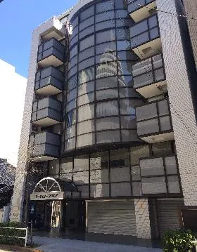 マーキュリースクエアの外観