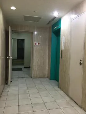 新宿嘉泉ビルの外観