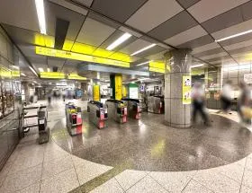 都営大江戸線「都庁前駅」