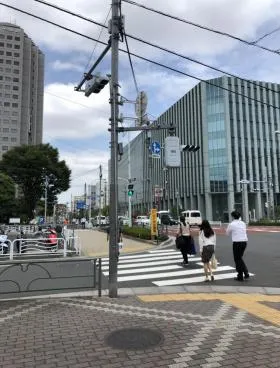 東京原木会館の外観