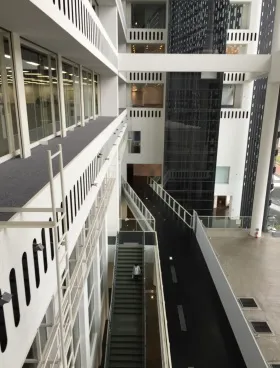 ニューシティー多摩センタービルの外観