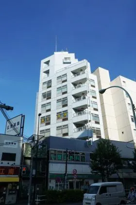 新宿ユーエストビルの外観