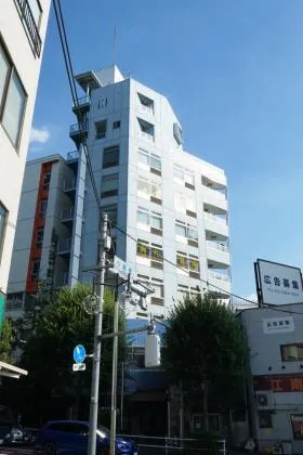 新宿ユーエストビルの外観