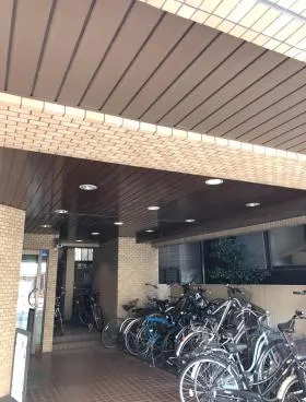 ライオンズマンション市谷薬王寺町ビルの外観