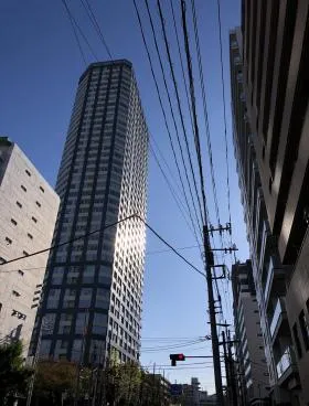 ライオンズマンション市谷薬王寺町ビルの外観