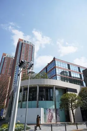 六本木ヒルズけやき坂テラスの外観