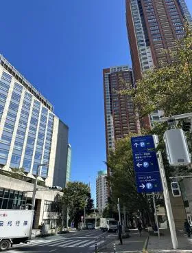六本木ヒルズけやき坂テラスの外観
