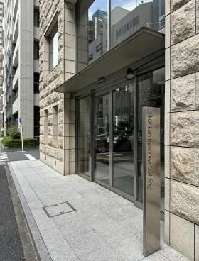 廣建ニューリバービルディングの外観