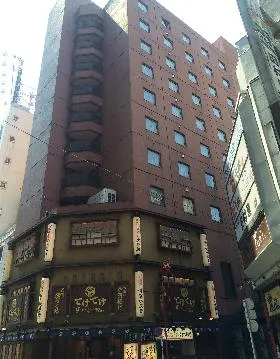 イビス東京新宿ビルの外観