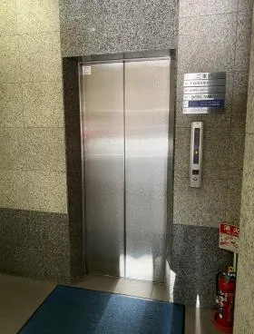 紀尾井町ヒルズビルの外観
