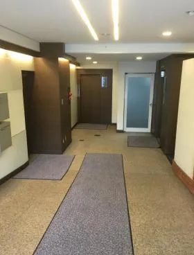 ユーエスト青山ビルの外観