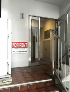 神田小川町ビルの外観