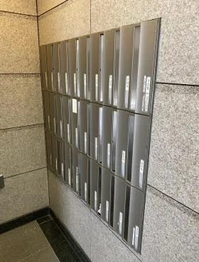 フォレスタビルの外観