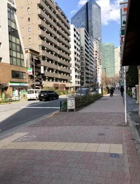 西新宿三関ビルの外観