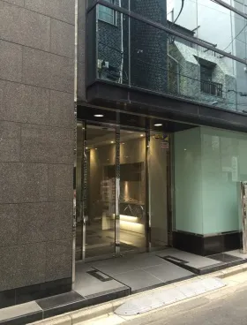 中央法規ビルの外観
