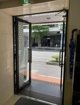 壽ビルの外観