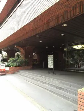 ハイネスロフティの外観