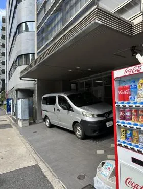 板金会館ビルの外観
