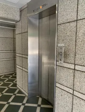 コウノMM21ビルの外観