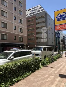 アトム関内ビルの外観