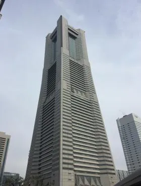 横浜ランドマークタワーの外観