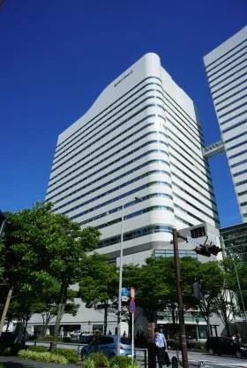 クイーンズタワーCの外観