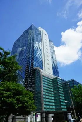 横浜クリエーションスクエアビルの外観