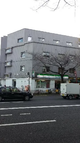松岡九段ビルの外観