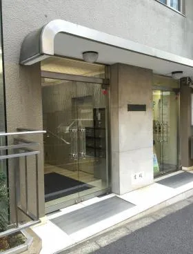 マグナ工業ビルの外観