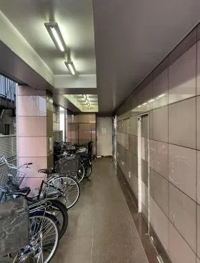 ヨンキュウ東京築地ビルの外観