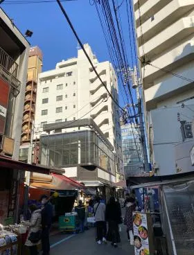 ヨンキュウ東京築地ビルの外観
