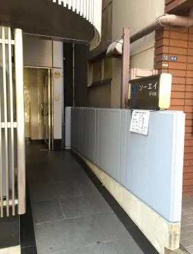 ソウエイビルの外観