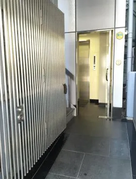 ソウエイビルの外観