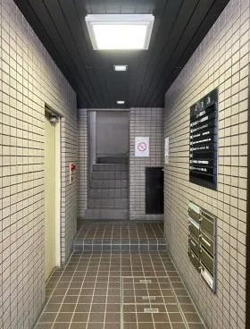 ニュー新富ビルの外観