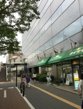 パレール三井ビルの外観