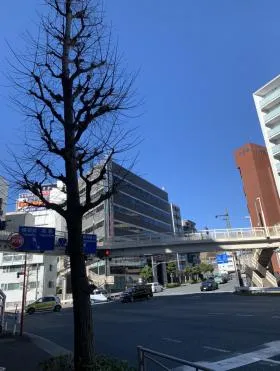 東部ヨコハマビルの外観