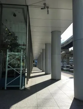 横浜イーストスクエアビルの外観